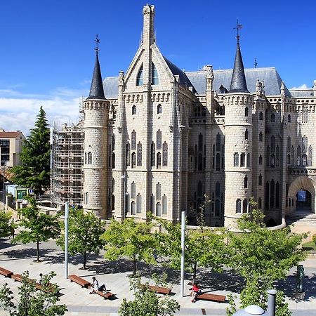 אסטורגה Hotel Gaudi מראה חיצוני תמונה