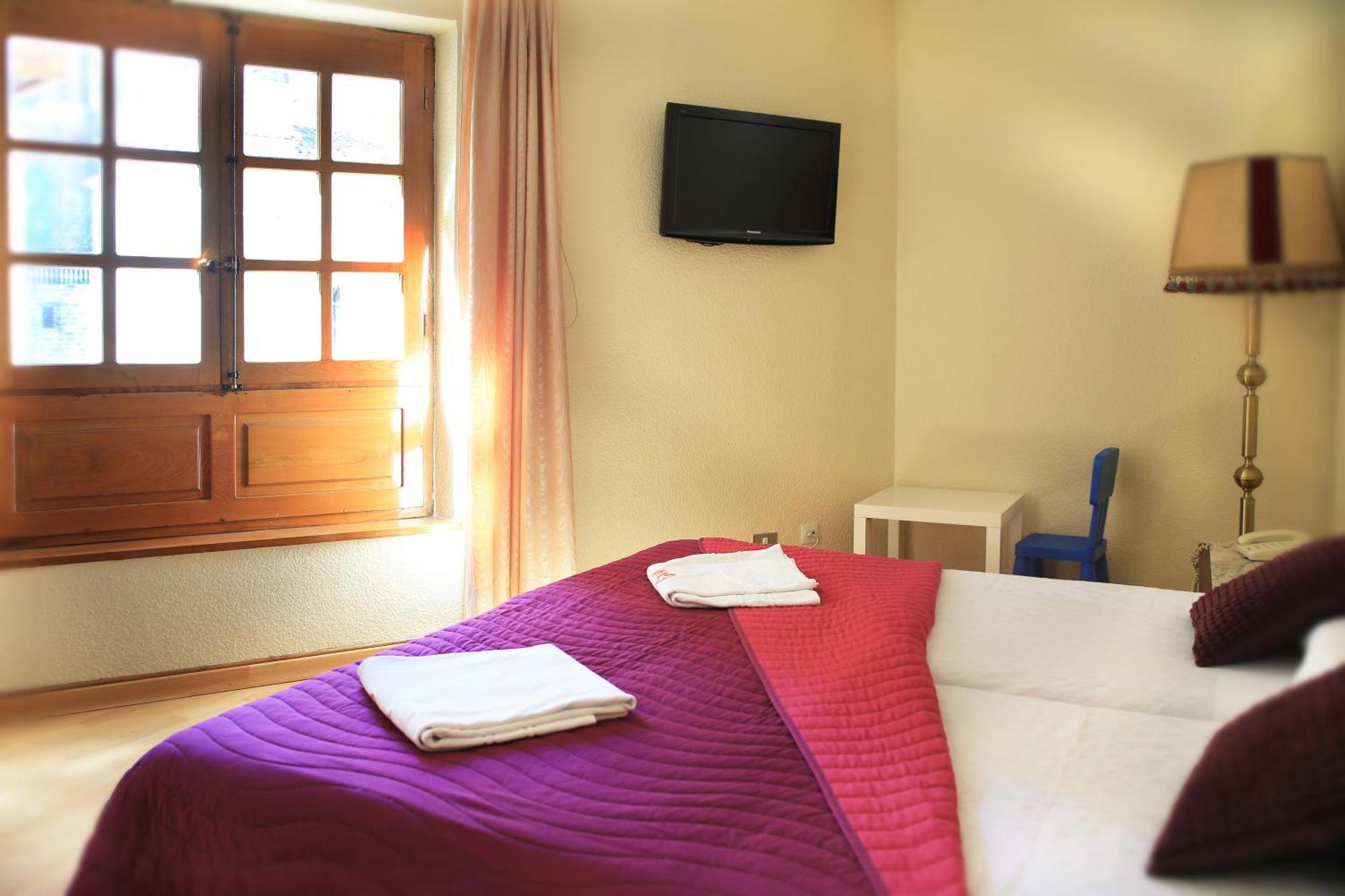 אסטורגה Hotel Gaudi חדר תמונה