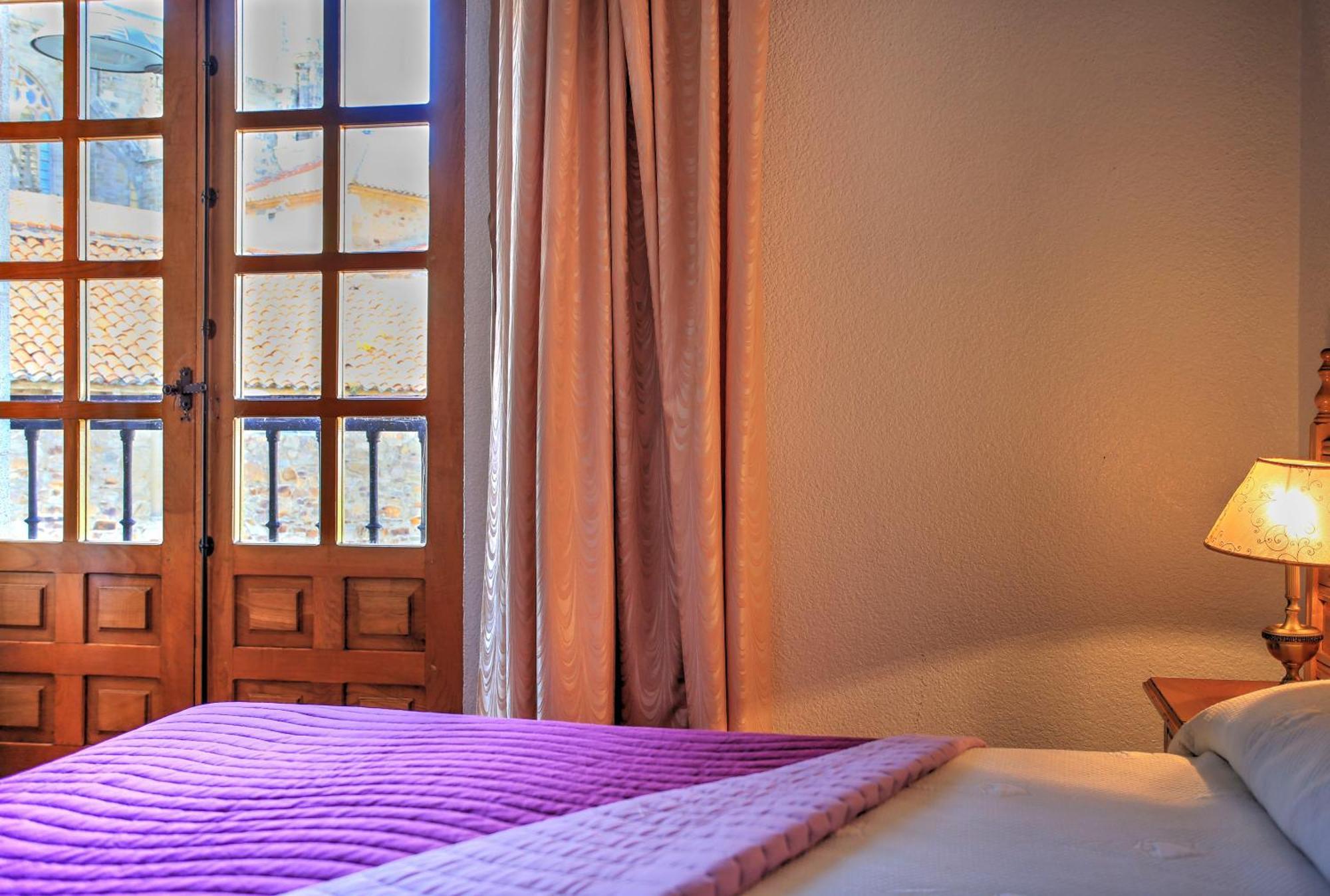 אסטורגה Hotel Gaudi חדר תמונה